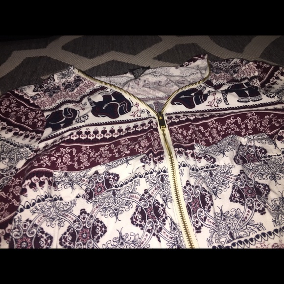 Elephant romper - Picture 1 of 2